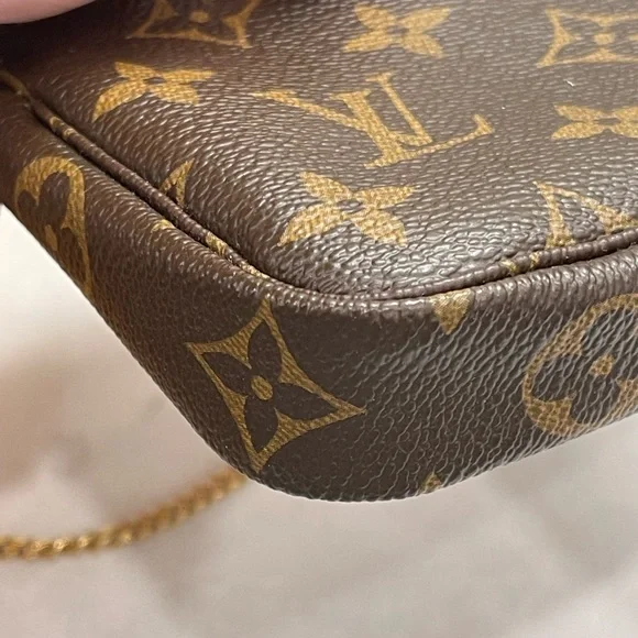 Louis Vuitton monogram mini pochette - Picture 13 of 16